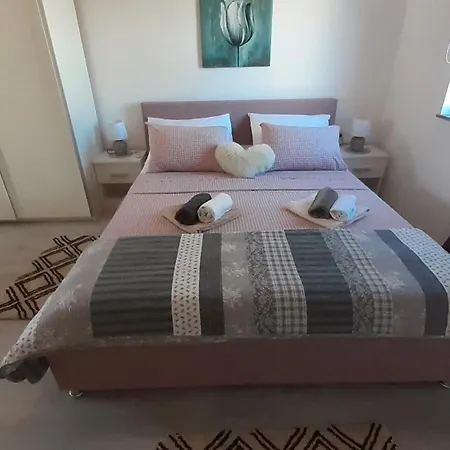 Apartment G&m Bibinje